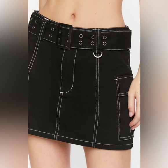 Charlotte‎ Russe Mini Skirt Women's Size Large Black Belted Twill Cargo NWT - Picture 3 of 13